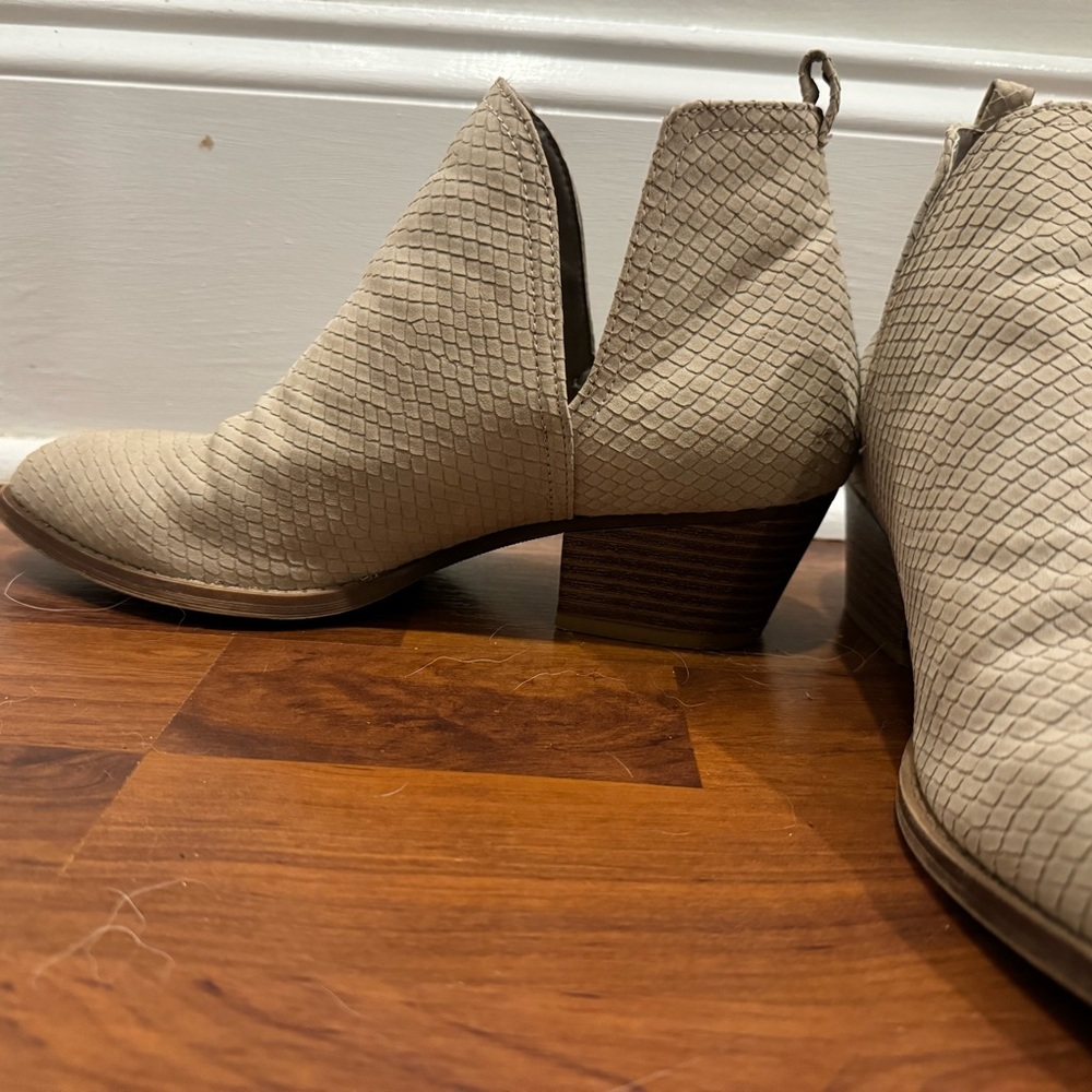 Chinese laundry tan ankle boots